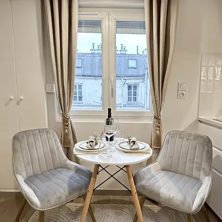 Apartman Opera *